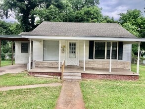 Building Photo - $500 OFF MOVE IN SPECIAL-CUTE SOUTH BOSSIER HOME-FRESH PAINT-NEW FLOORS-CLEAN