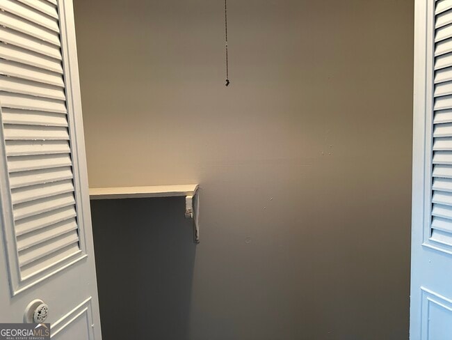 Building Photo - 498 North Ave