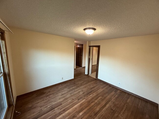 Building Photo - 1150 NW Sunnywood Ct