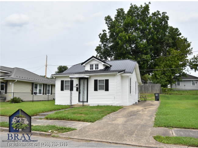 Primary Photo - 1358 Willow St