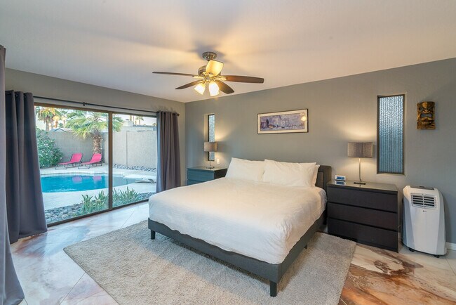 Building Photo - 6802 E Ludlow Dr