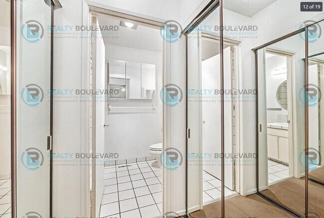 Building Photo - This stunning two-bedroom, two-bathroom to...