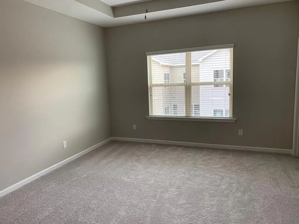 Building Photo - 256 Commons Ave