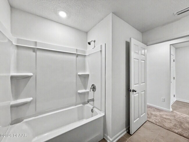 Building Photo - 55 Signet Cir
