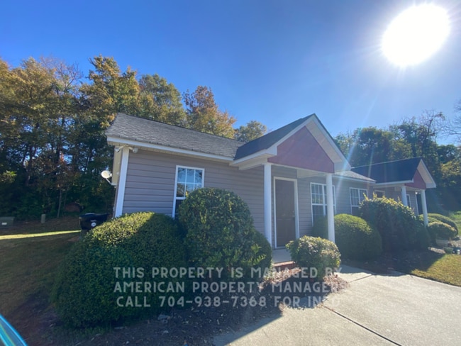 Primary Photo - 477 Pharr Dr SW
