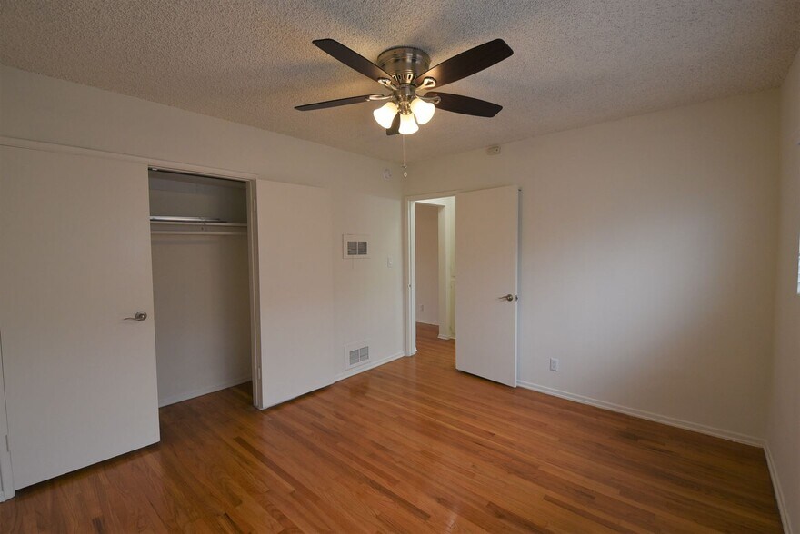 Building Photo - 5915 Fair Ave