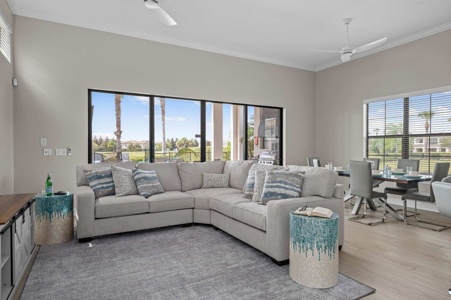 Building Photo - 834 Golden Bear Dr