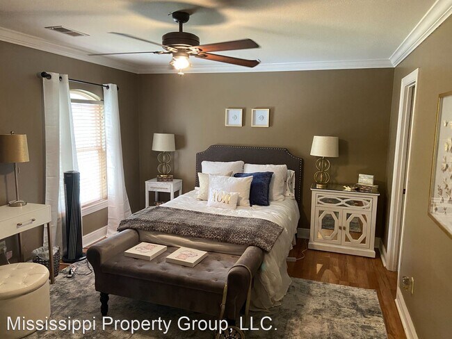 Building Photo - 3 br, 3 bath House - 107 Falls Grove Drive
