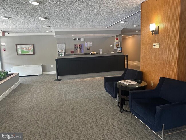 Building Photo - 2500 N Van Dorn St