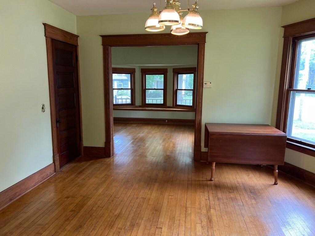 Living Room / Dining Room - 1203 Vilas Ave