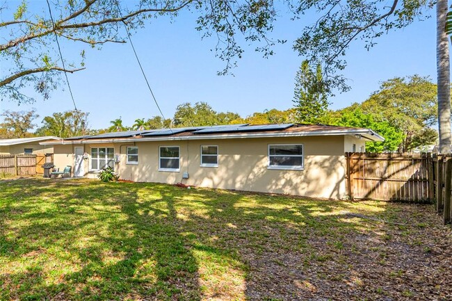 Building Photo - 1411 Pine Brook Dr