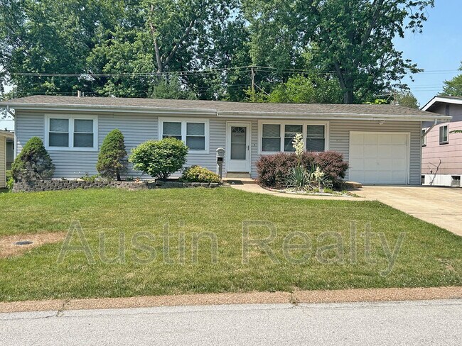 Primary Photo - 836 Holiday Ave