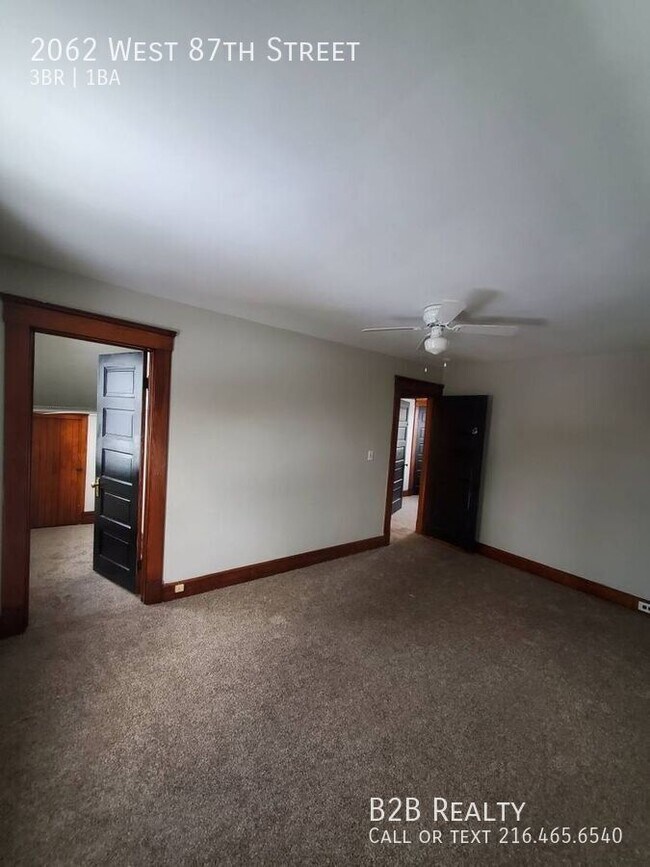 Building Photo - 2062 W 87th St