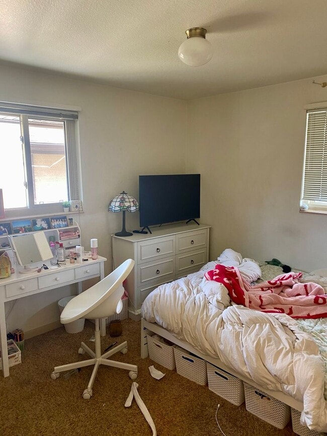 Building Photo - Available for 2026-2027 Fall Pre-Leasing! ...