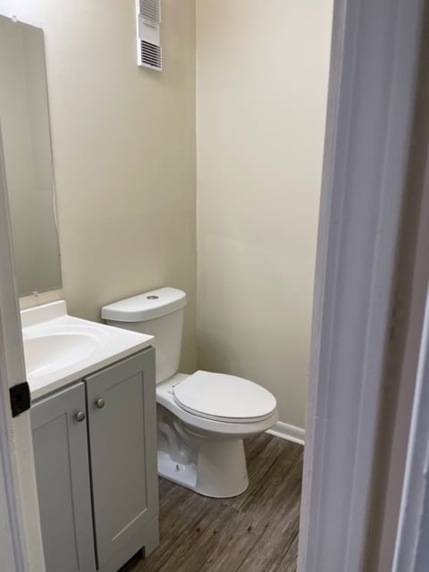 Building Photo - 802 13th Ave S