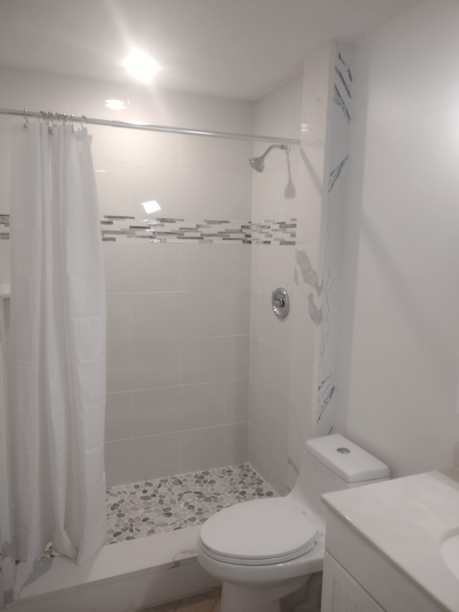 Building Photo - 4862 SE Anchor Ave