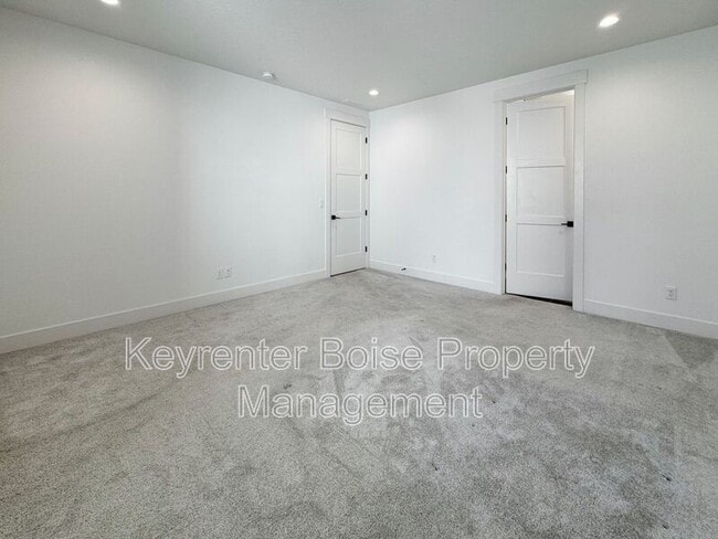 Building Photo - 2985 W Hidden Springs Dr
