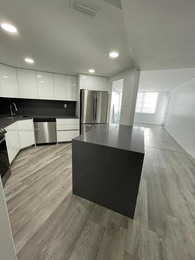 Building Photo - 2750 NE 183rd St