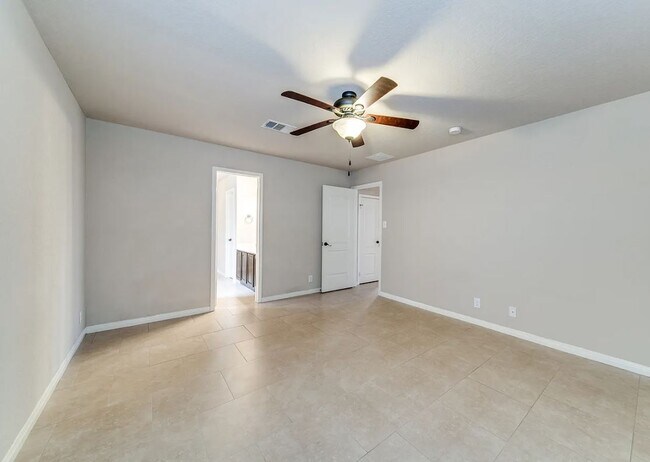 Building Photo - 603 Tom Kemp Dr