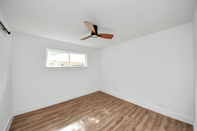 Building Photo - 6249 Locke Ln
