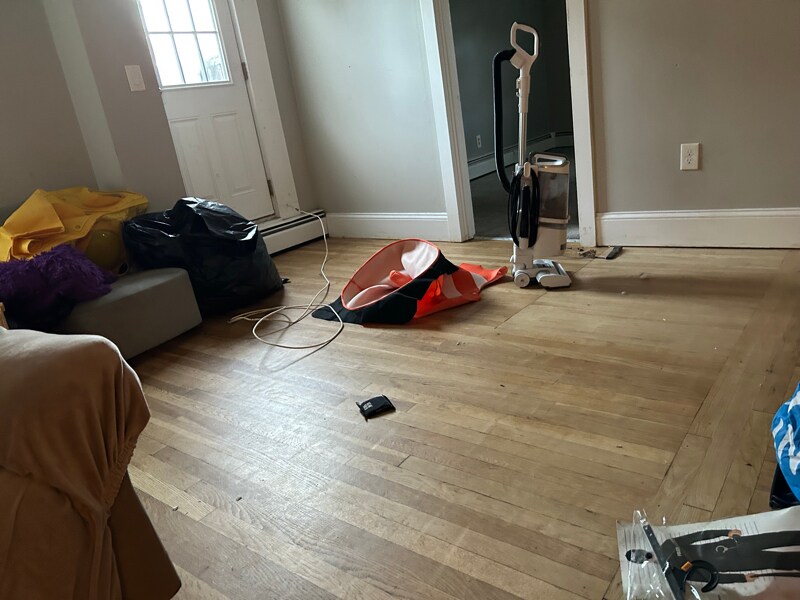 Building Photo - 28 1/2 Grove St