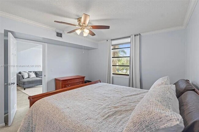 Building Photo - 1707 Whitehall Dr