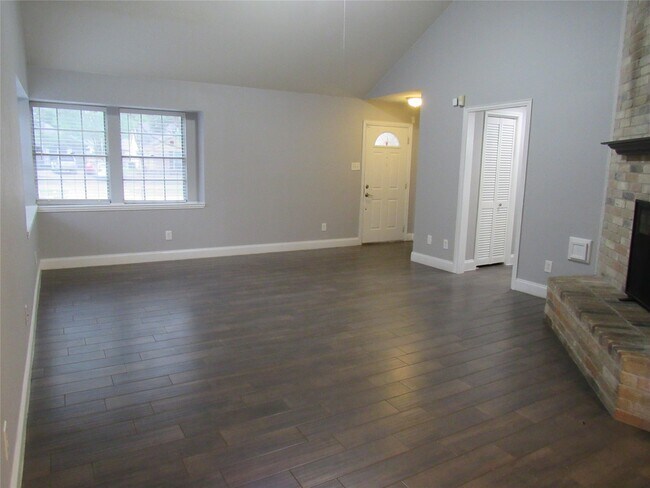 Building Photo - 22710 Leedstown Ln