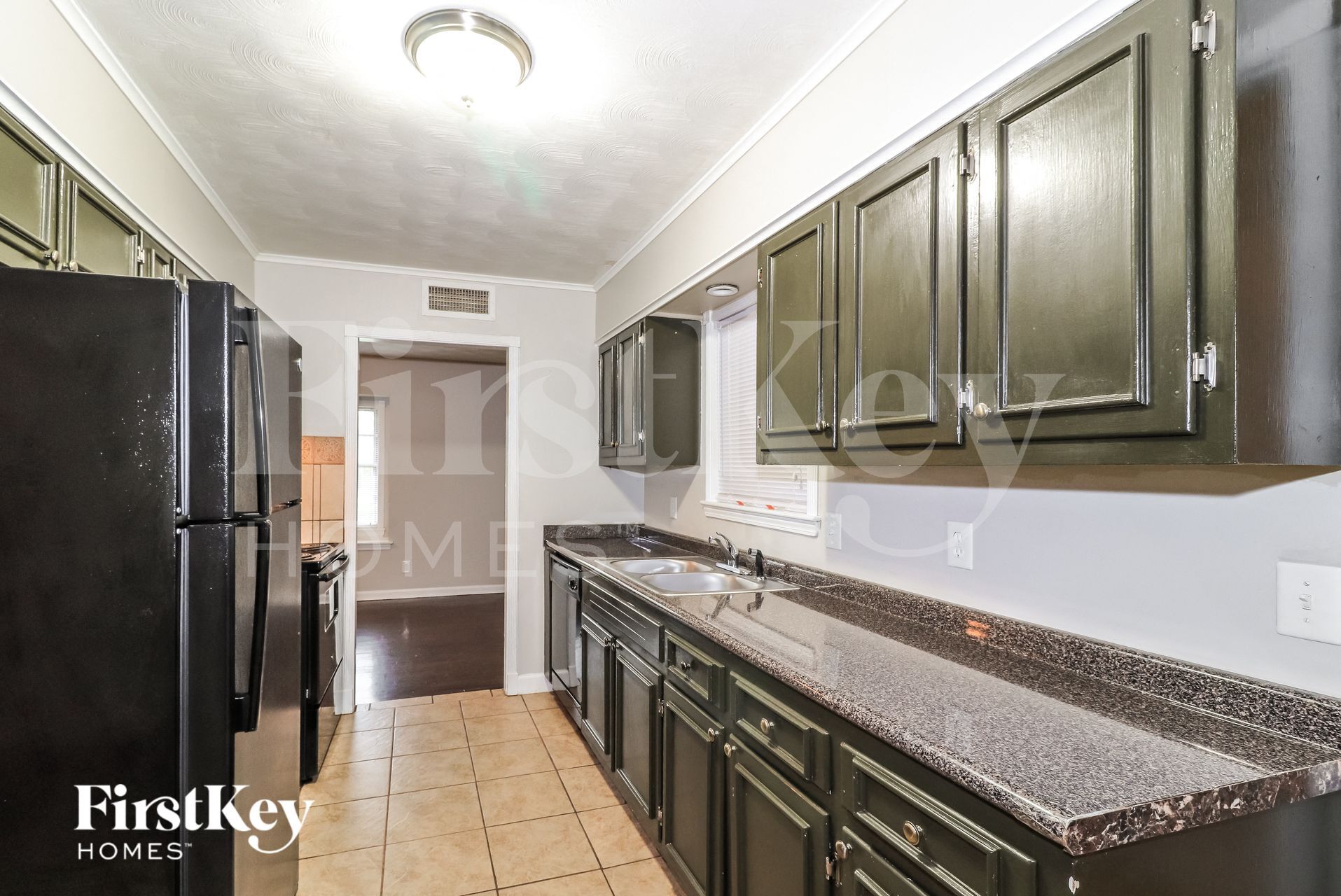 Building Photo - 5124 Blueridge Dr