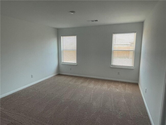 Building Photo - 120 Fairfax Ln