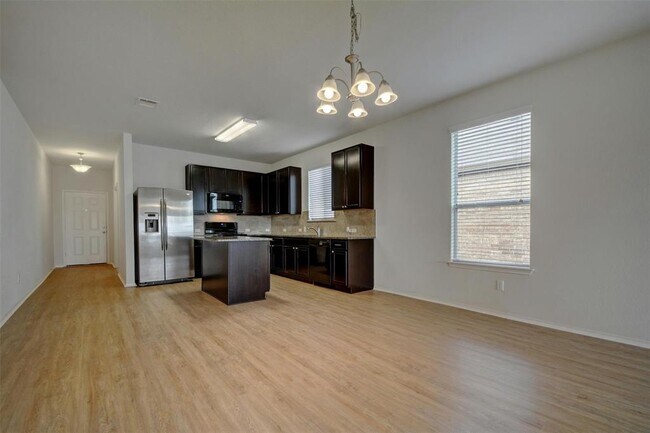 Building Photo - 195 Sundown Ave