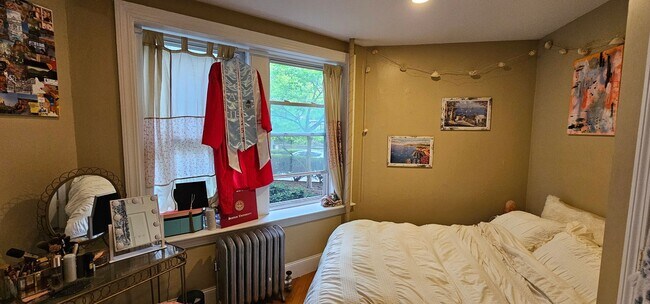 Building Photo - $500 Rebate Upon Closing! Luxury Apt. Near BU Campus.  Ht/HW Included.