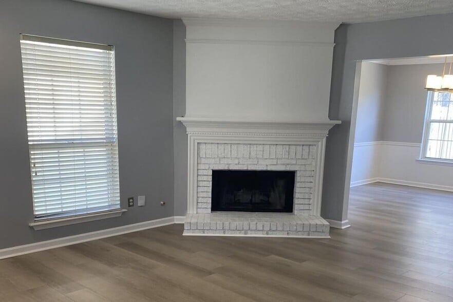 Building Photo - 2860 Golden Club Bend