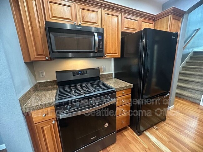 Building Photo - 2327 S I St