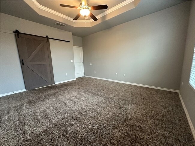 Building Photo - 1015 Santa Catalina St