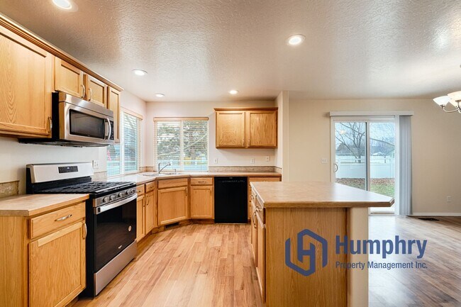 Building Photo - Great home in Meridian, close to parks, restaurants and shopping!