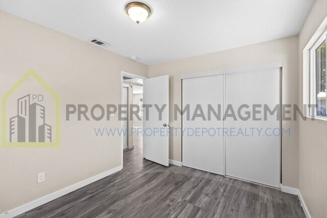 Building Photo - 73rd Street