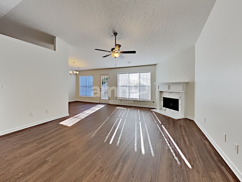 Building Photo - 2123 Yarbrough Way