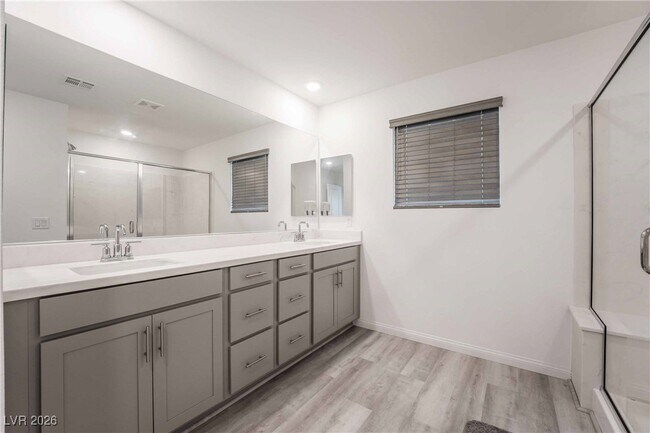 Building Photo - 5905 Becklow Gdns Ave