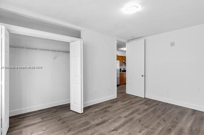 Building Photo - 7930 Tatum Waterway Dr