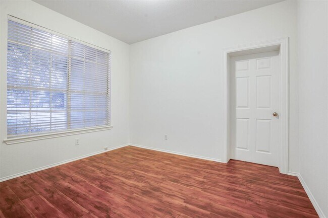 Building Photo - 3756 Top Rock Ln