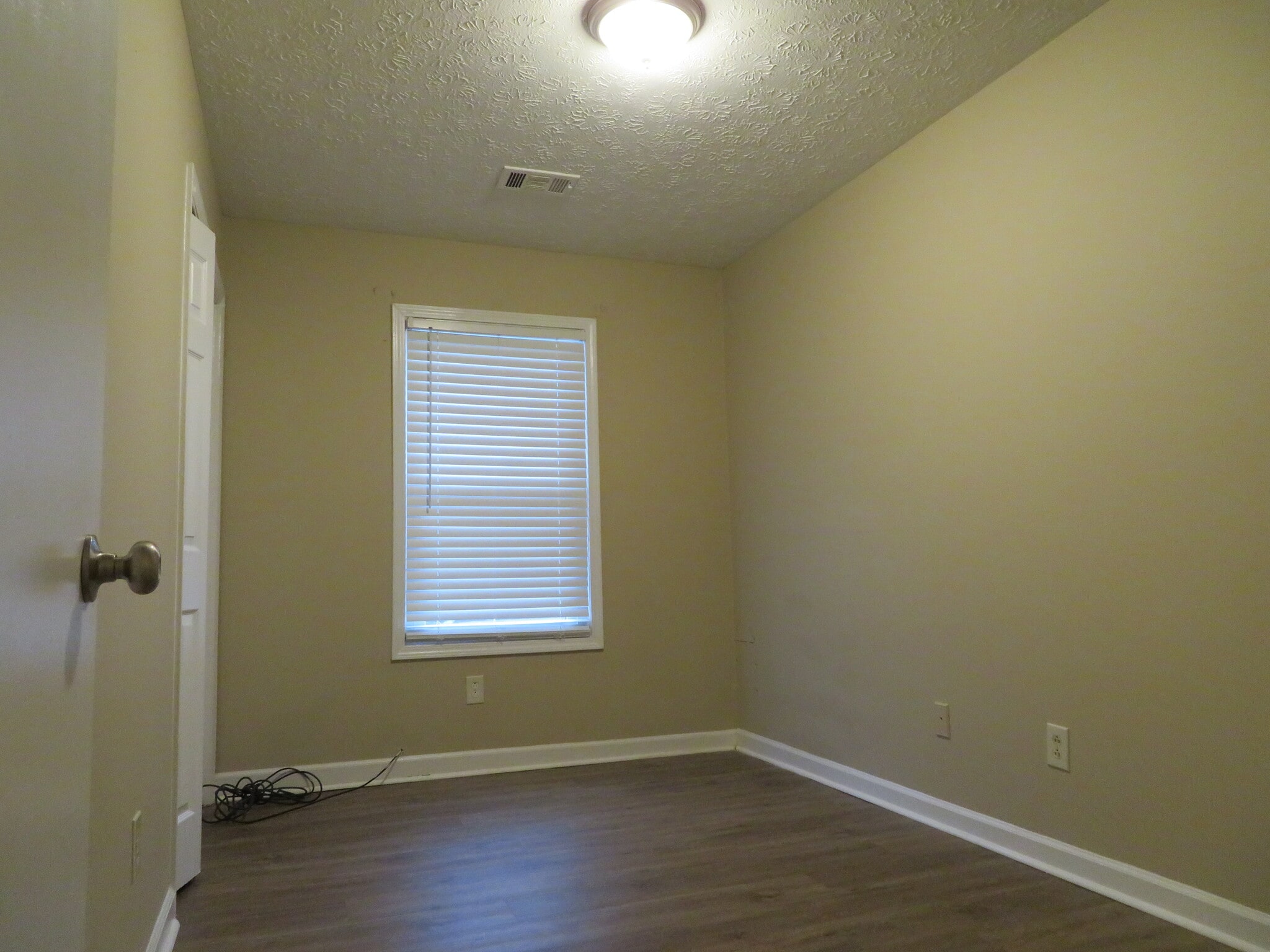 Middle bedroom - 1408 23rd Ave N