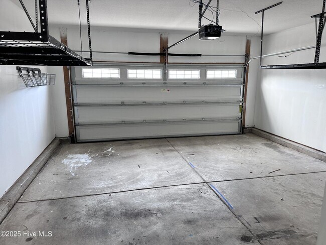 Building Photo - 109 Pennington St