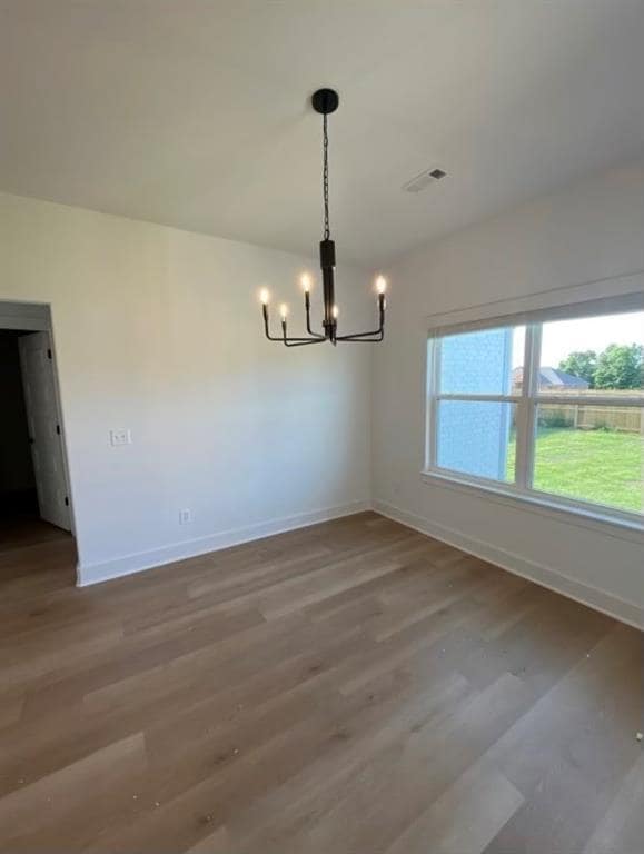 Building Photo - 5837 Lavender Ave