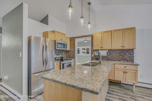 Building Photo - 301 Seymour Ave