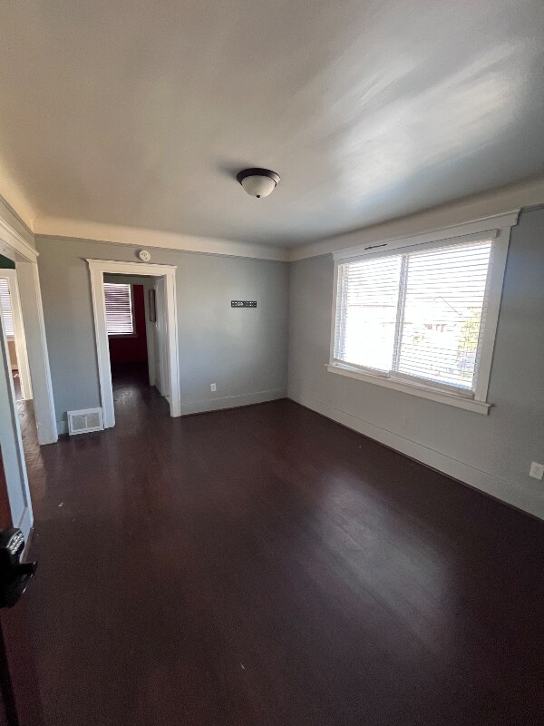 Building Photo - 8457 Cahalan St