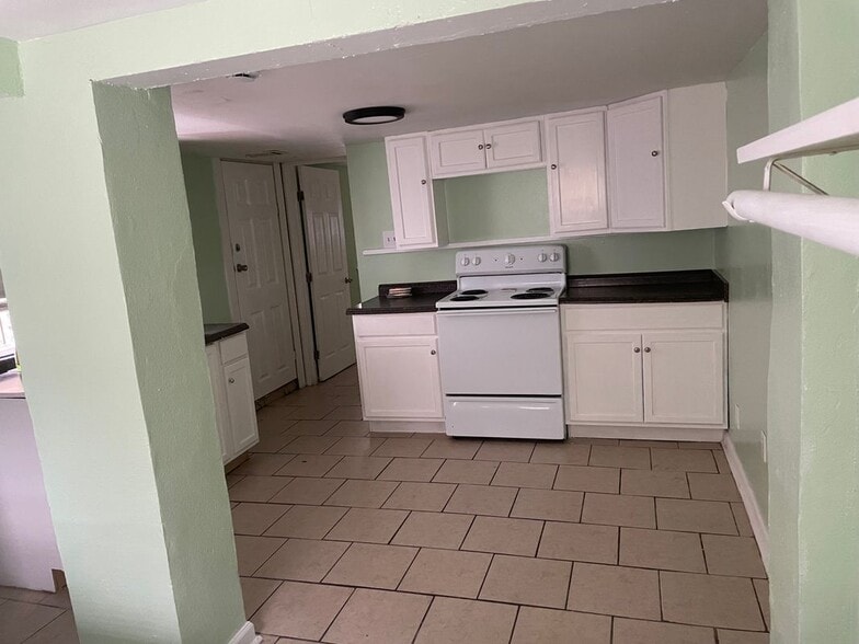 Building Photo - 1621 N Galvez St
