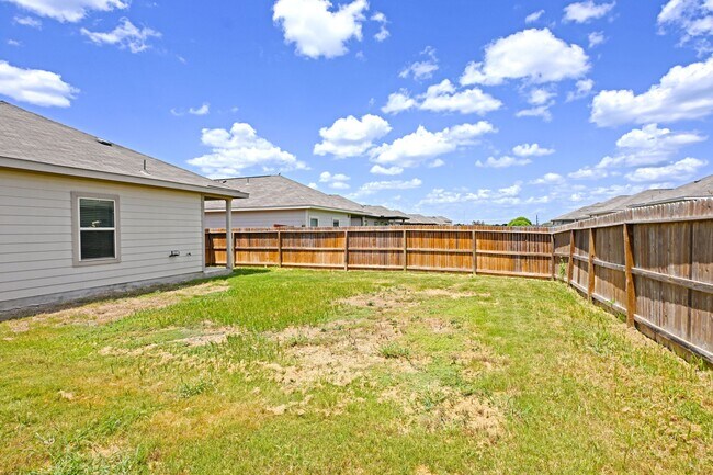 Building Photo - 133 Buttercup Bnd