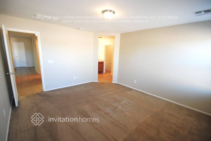 Building Photo - 2027 S 99th Ln