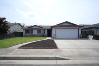 Building Photo - Charming 3-Bedroom Home in Turlock, CA!