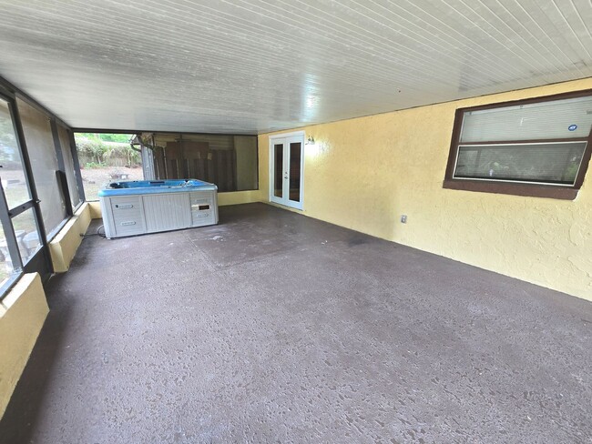 Building Photo - Deland  - 2 Bedroom, 2 Bathroom -  $1,695.00